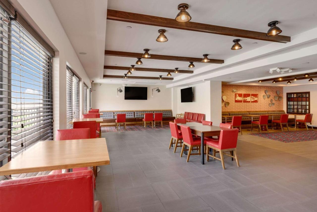 The Crossroads Hotel - Ньюберг Экстерьер фото
