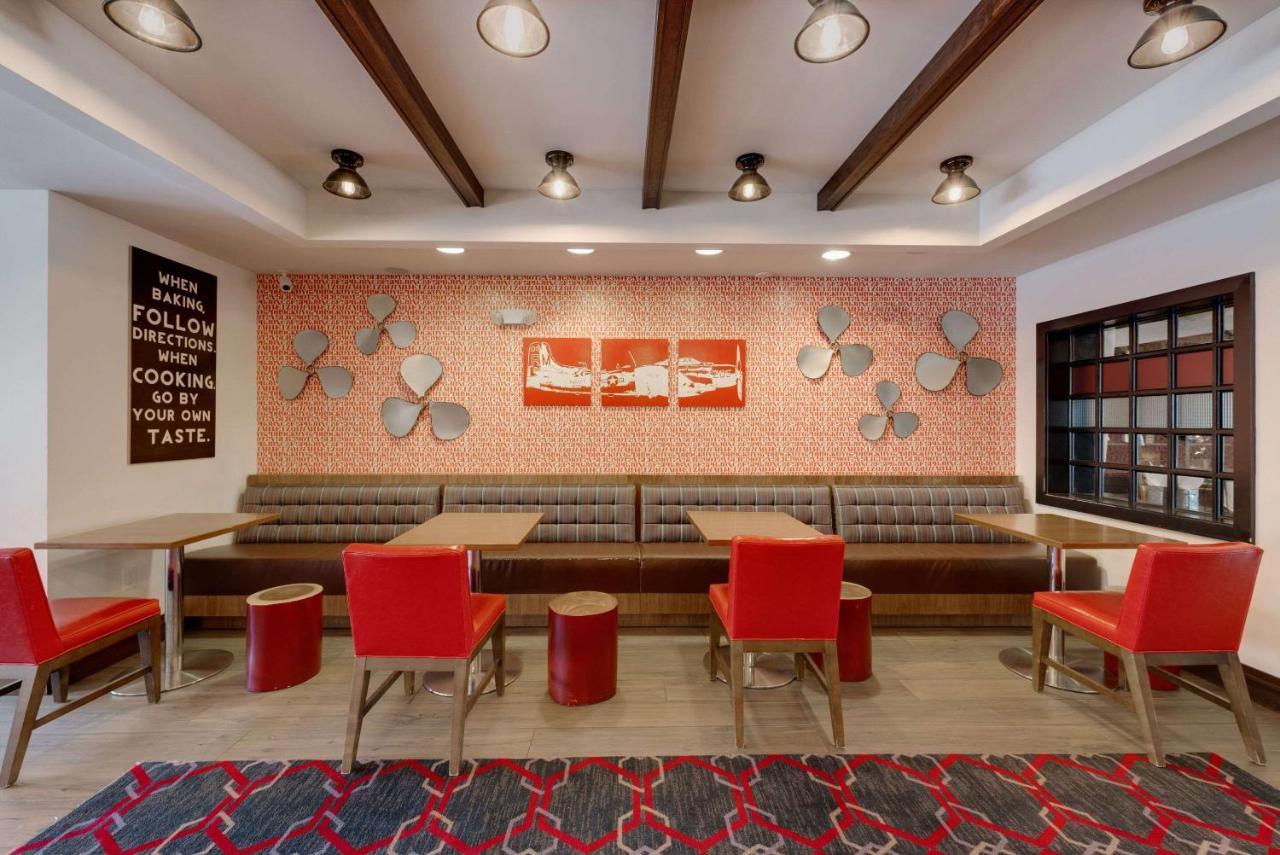 The Crossroads Hotel - Ньюберг Экстерьер фото